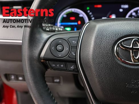 Used 2024 Toyota Venza LE AWD/4WD image 14