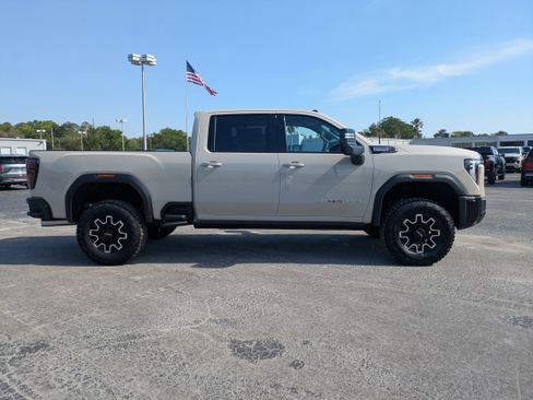 New 2026 GMC Sierra 2500 AT4X AWD/4WD image 3
