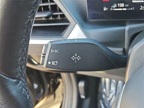 Used 2023 BMW 330e image 27