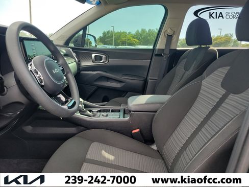 Certified 2022 Kia Sorento LX image 21