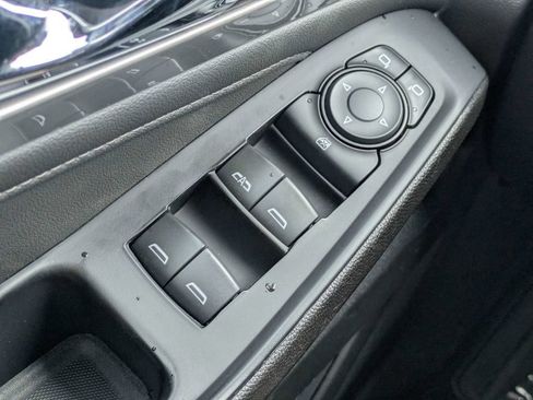 Used 2023 Chevrolet Traverse LT FWD image 22