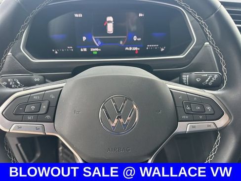 Certified 2023 Volkswagen Tiguan SE FWD image 15