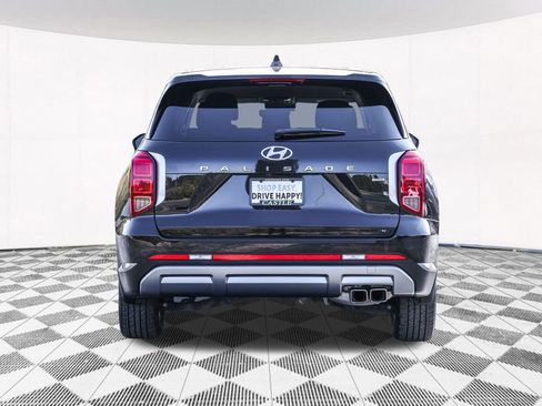 Used 2023 Hyundai Palisade SE w/ Cargo Package image 17