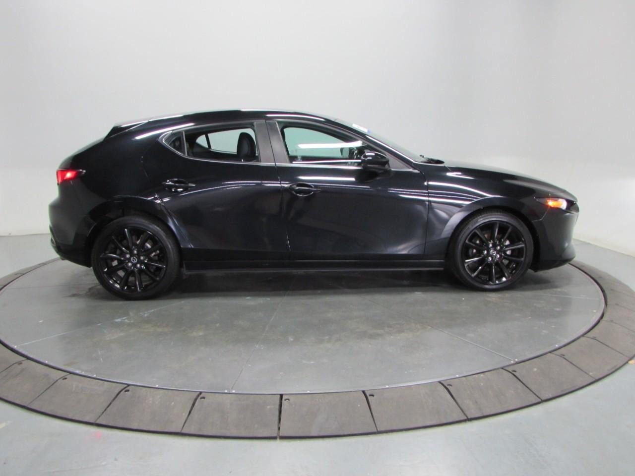 Used 2024 MAZDA MAZDA3 s FWD image 8