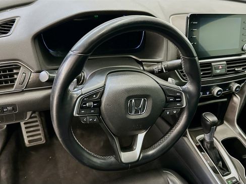 Used 2018 Honda Accord Sport image 18