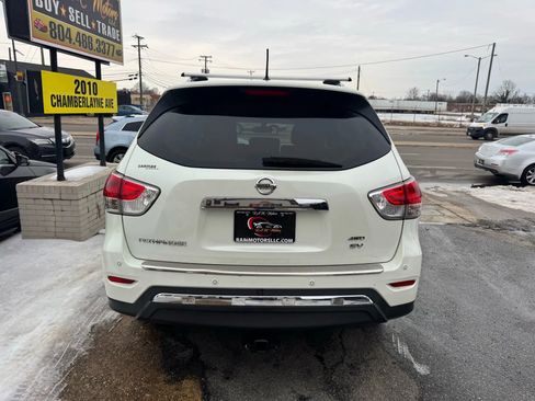 Used 2015 Nissan Pathfinder SV AWD/4WD image 5