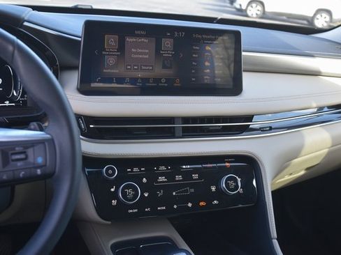 Certified 2025 INFINITI QX60 Luxe image 22