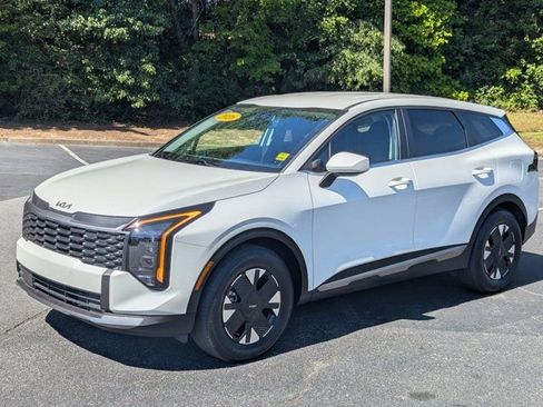 Used 2026 Kia Sportage LX FWD image 3