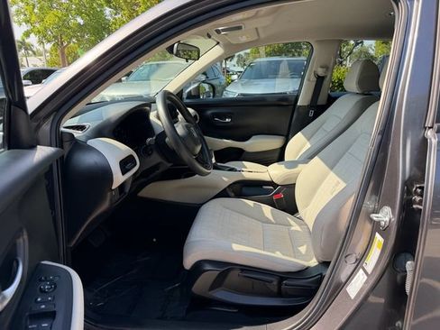 Used 2024 Honda HR-V LX image 11