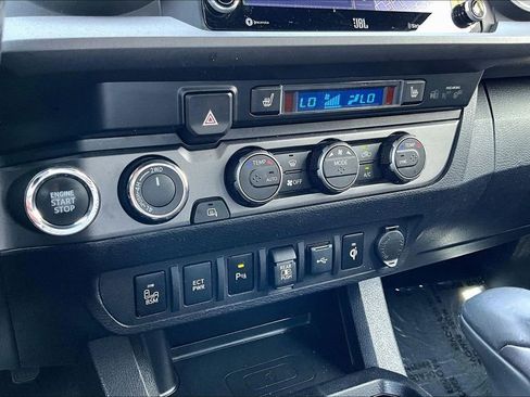 Used 2022 Toyota Tacoma TRD Sport w/ TRD Premium Sport Package AWD/4WD image 14