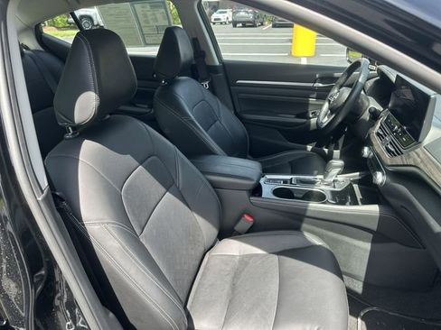Used 2023 Nissan Altima 2.5 SL FWD image 30