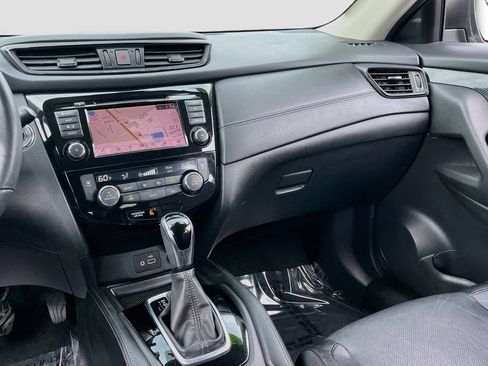 Used 2018 Nissan Rogue SL AWD/4WD image 25