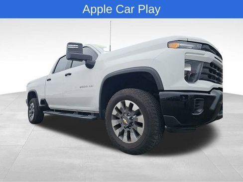 Used 2024 Chevrolet Silverado 2500 Custom w/ Custom Value Package image 7