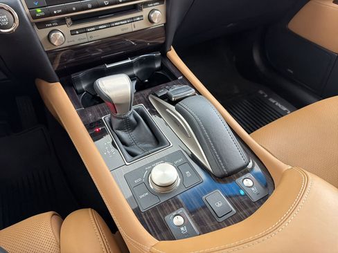 Used 2017 Lexus LS 460 w/ Comfort Package image 17