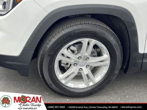 Certified 2023 GMC Terrain SLE w/ Driver Convenience Package image 9