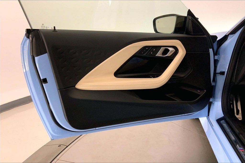 Used 2025 BMW M240i xDrive Coupe AWD/4WD image 24