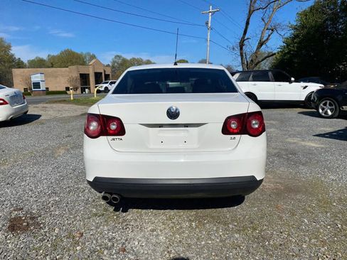 Used 2010 Volkswagen Jetta S image 7