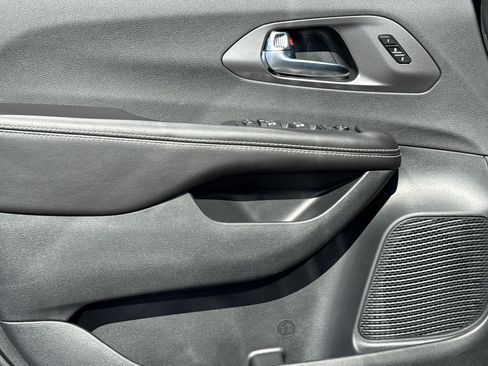New 2026 Chrysler Pacifica Select w/ S Appearance Package image 14