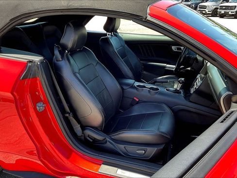 Used 2019 Ford Mustang GT Premium RWD image 7