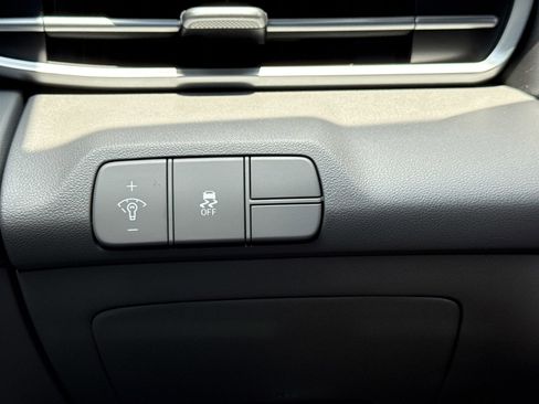 New 2026 Hyundai Elantra Sport FWD image 17