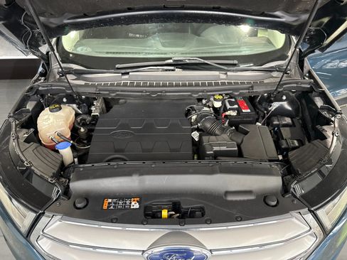 Used 2016 Ford Edge Titanium w/ Technology Package AWD/4WD image 11