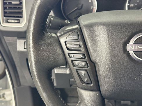 Used 2024 Nissan Frontier SV w/ SV Convenience Package AWD/4WD image 17