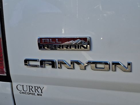 Used 2016 GMC Canyon SLT AWD/4WD image 32