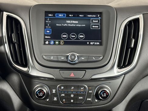 Used 2019 Chevrolet Equinox LT FWD image 18