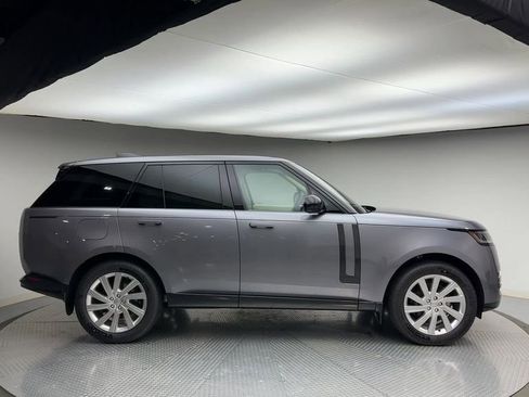 Certified 2023 Land Rover Range Rover SE image 9