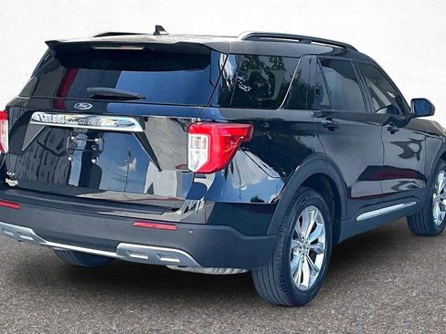 Used 2023 Ford Explorer XLT w/ Equipment Group 202A RWD image 7
