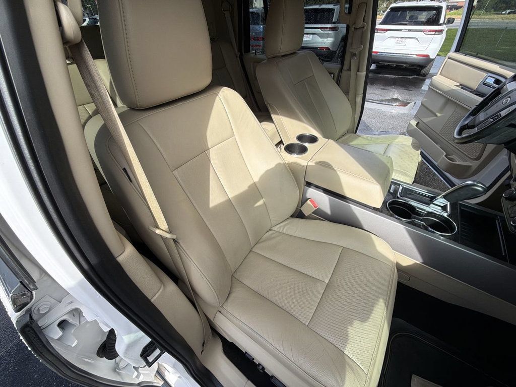 Used 2017 Ford Expedition Limited w/ Equipment Group 301A RWD image 21