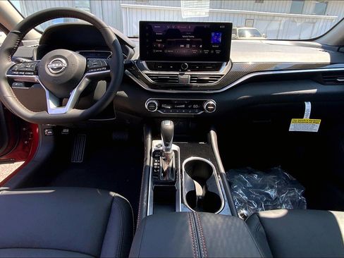 New 2025 Nissan Altima 2.5 SR w/ SR Premium Package image 5