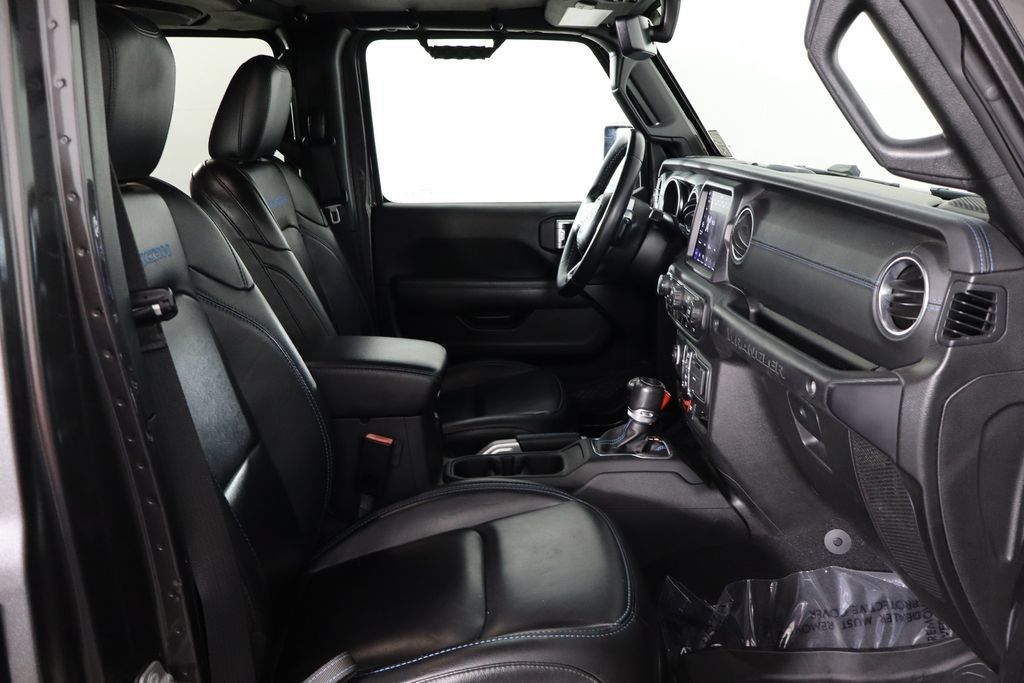 Used 2021 Jeep Wrangler Unlimited Rubicon 4xe AWD/4WD image 18