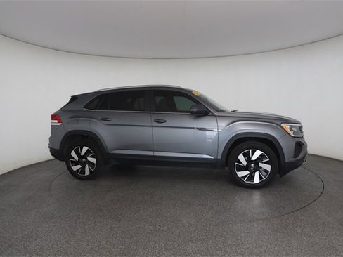 Used 2024 Volkswagen Atlas Cross Sport SE image 24