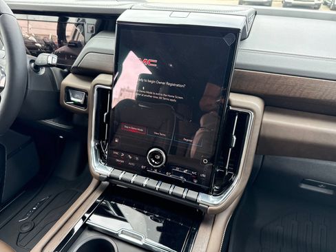 New 2026 GMC Yukon XL Denali Ultimate w/ LPO, Illumination Package AWD/4WD image 23