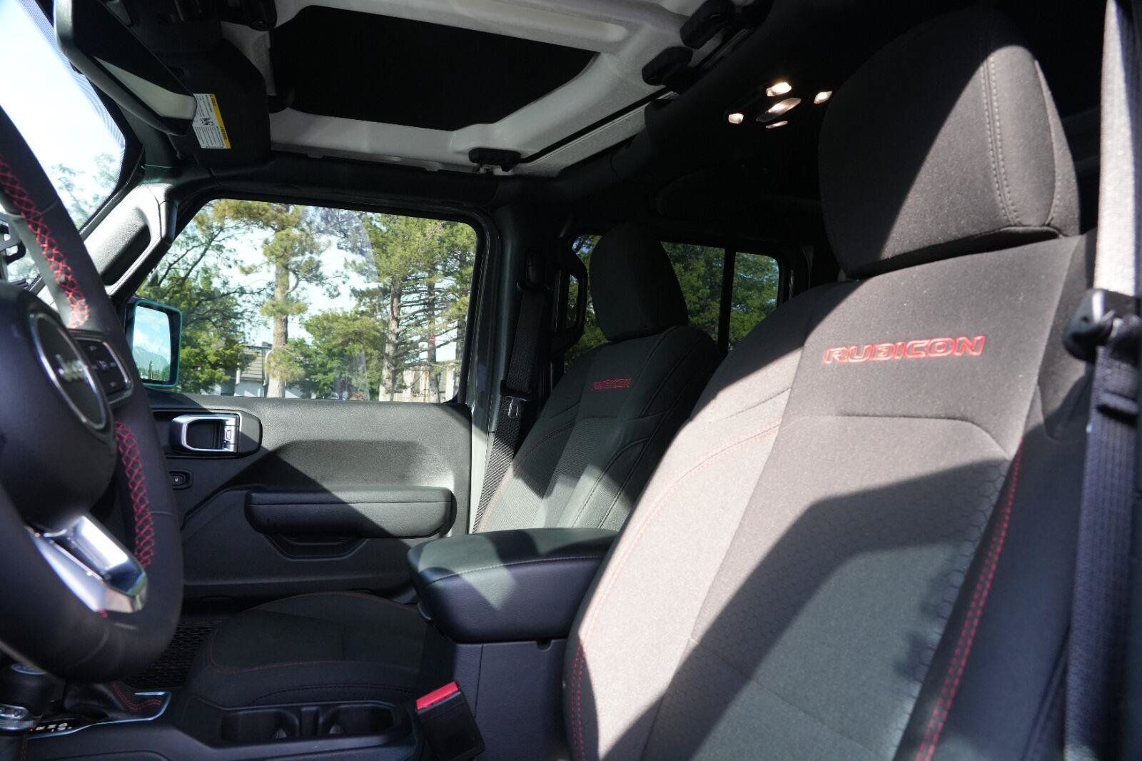 Used 2023 Jeep Wrangler Unlimited Rubicon AWD/4WD image 12