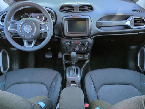 Used 2021 Jeep Renegade Latitude image 19