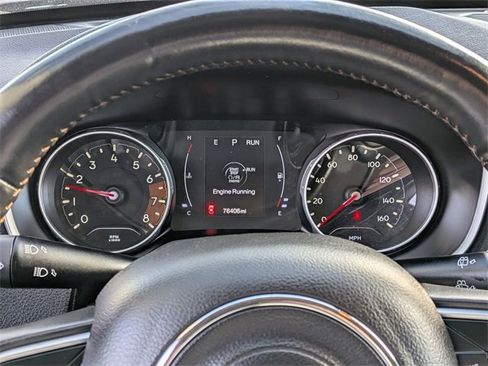 Used 2019 Jeep Compass Latitude w/ Cold Weather Group image 18