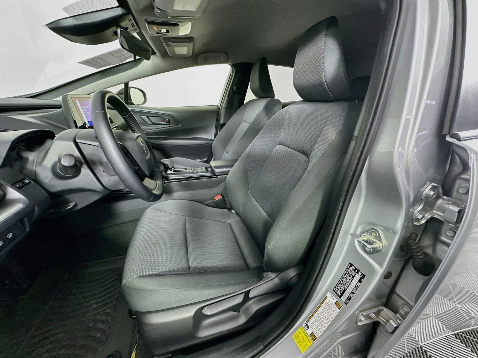 Certified 2025 Toyota Prius LE AWD/4WD image 20