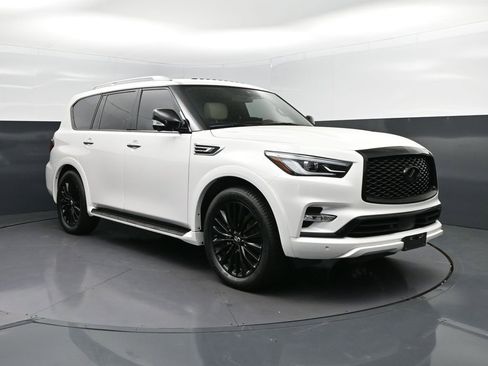 Used 2022 INFINITI QX80 Sensory w/ Cargo Package image 9