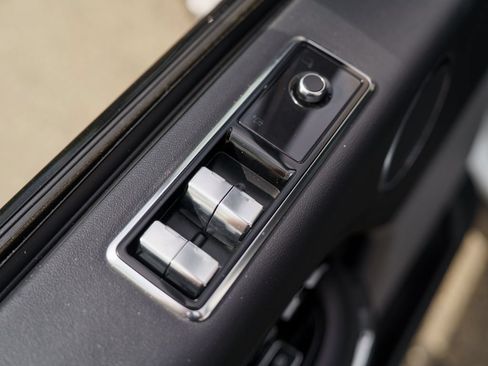 Used 2019 Land Rover Range Rover HSE AWD/4WD image 16