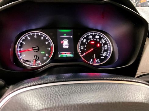 Used 2020 Toyota RAV4 XLE w/ Convenience Package image 25