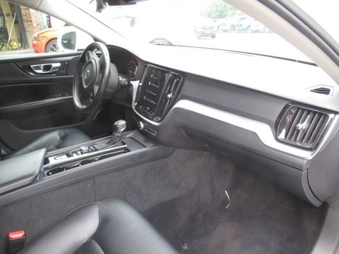 Used 2020 Volvo S60 T6 Momentum w/ Protection Package AWD/4WD image 6