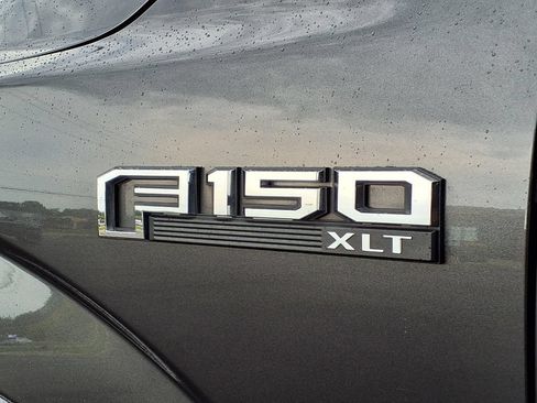 Used 2016 Ford F150 XLT w/ Equipment Group 302A Luxury AWD/4WD image 10