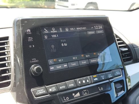 Used 2018 Honda Odyssey Touring image 29