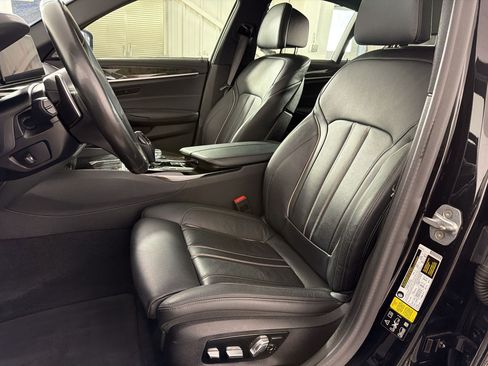 Used 2019 BMW M550i xDrive w/ Dynamic Handling Package AWD/4WD image 5