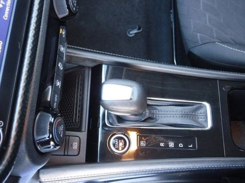 Used 2021 Nissan Kicks SV image 17