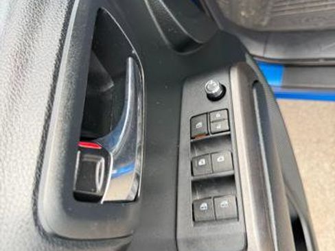 Used 2017 Toyota Tacoma TRD Sport w/ Premium & Technology Package image 7