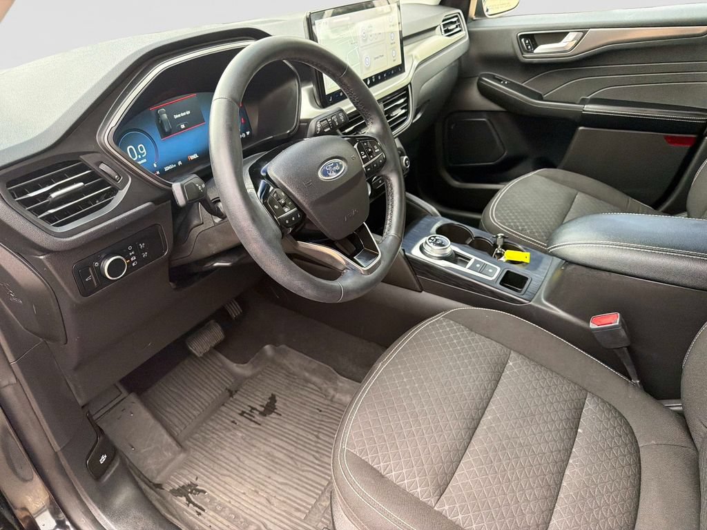 Used 2023 Ford Escape Active w/ Tech Pack #2 AWD/4WD image 22