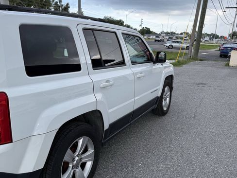 Used 2016 Jeep Patriot Sport w/ Power Value Group FWD image 2